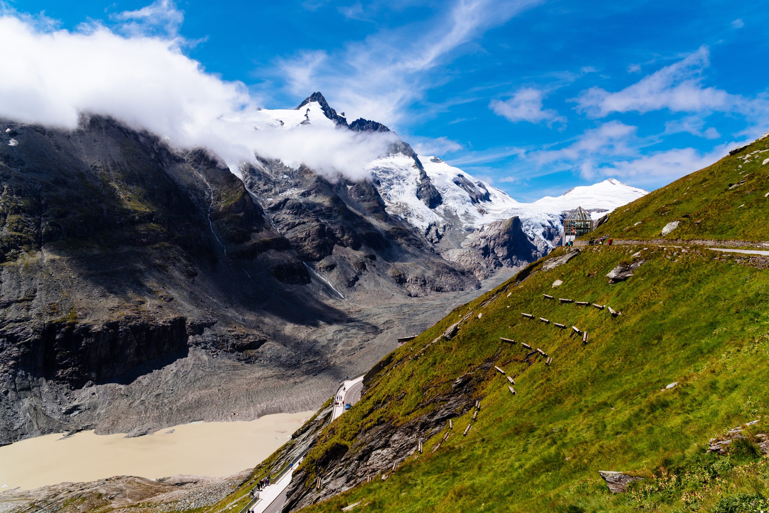 Panoramablick auf den Großglockner-Gletscher, Alpengebirge, Österreich.